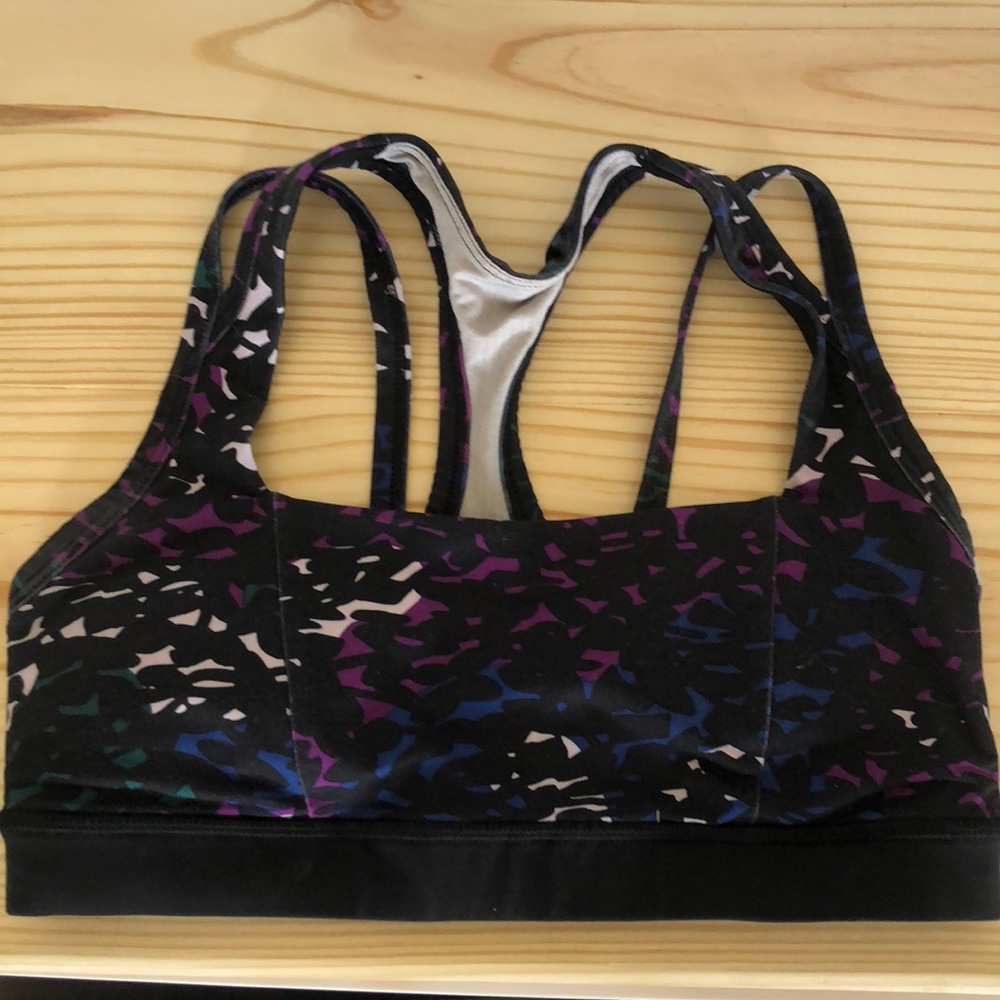 Lululemon sports bra